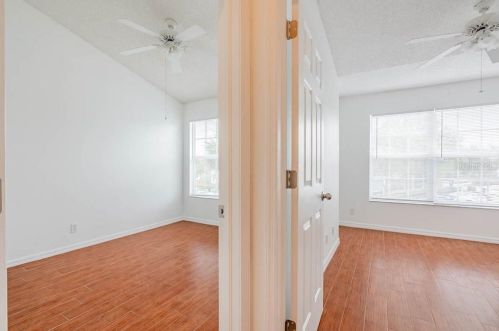 554 Black Lion Dr, Saint Petersburg FL  33716-3472 exterior