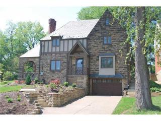 538 Greenhurst Dr, Pittsburgh, PA 15243-2030