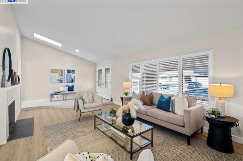 1455 Hudson Way, Livermore CA  94550-5550 exterior