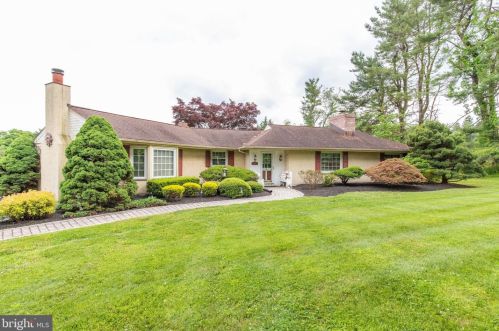 388 Smithbridge Rd, Glen Mills, PA 19342-1429
