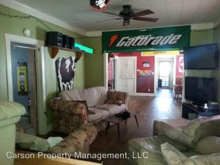 1020 Bertrand St, Manhattan KS  66502-5126 exterior