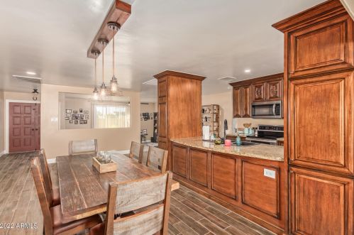 5502 Monte Cristo Ave, Glendale AZ 85306-2312 exterior