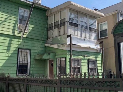620 223rd St, Bronx, NY 10466-4002