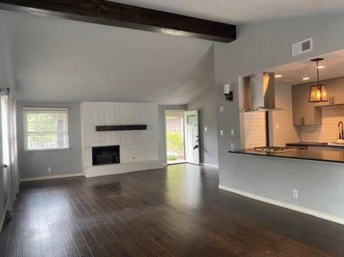 907 Melrose Dr, Richardson, TX 75080-4004