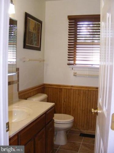 262 Tall Oak Dr, Charles Town WV  25414-5314 exterior