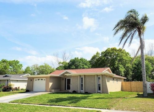 1315 Meres Blvd, Tarpon Springs, FL 34689-2868