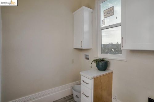 3241 Hollis St, Oakland CA 94608-2514 exterior