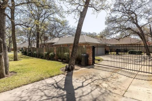 100 Bent Tree Ct, Irving TX 75061-4470 exterior