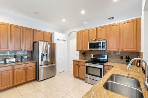 14255 Manchester Cir, Naples FL  34114-7221 exterior