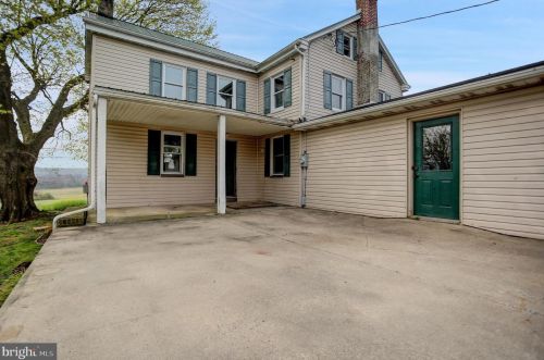 148 Reinholds Rd, Swartzville PA  17569-9654 exterior