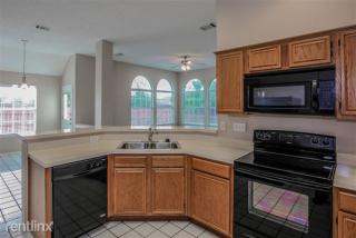 1110 Pin Oak Ln, Allen TX  75002-4537 exterior