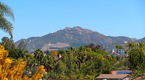 16035 Avenida Lamego, San Diego CA exterior