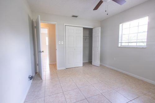 3441 Southern Pne Dr, Fort Pierce FL 34982-6542 exterior