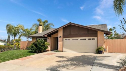 705 Dewane Dr, El Cajon, CA 92020-2302