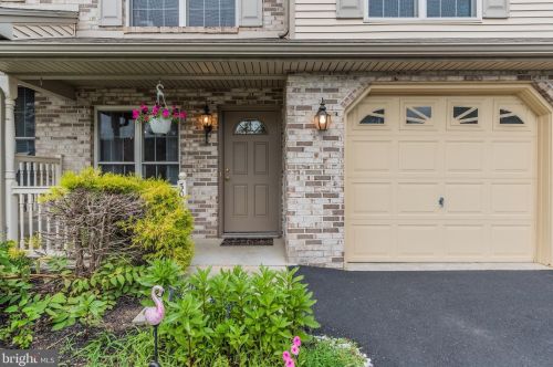 30 Ashburg Dr, Navy Sup Dpt PA  17050-8203 exterior