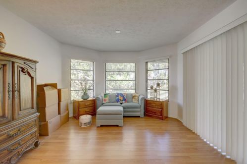 817 Streamlet Ave, Fort Pierce FL 34983-4659 exterior