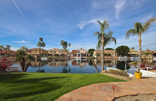 1902 Willow Tree Ct, Gilbert, AZ 85234-4932