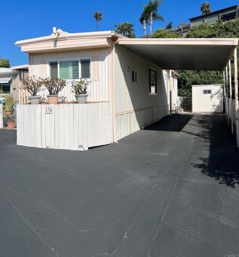 134 Sherri Ln, Oceanside, CA 92054-5327