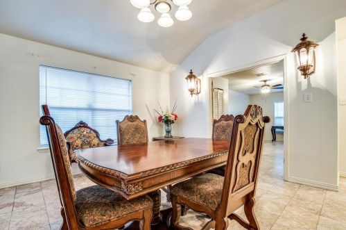 4518 Falls Dr, Dallas TX  75211-6405 exterior