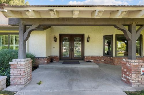 32446 Barber Rd, Santa Clarita, CA 91390-4871