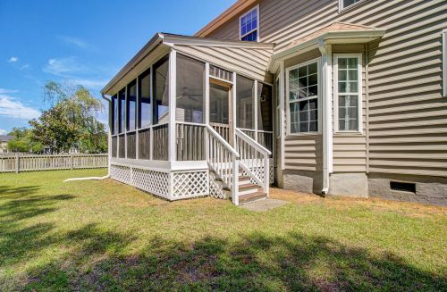 1064 Willoughby Ln, Mount Pleasant SC  29466-9038 exterior