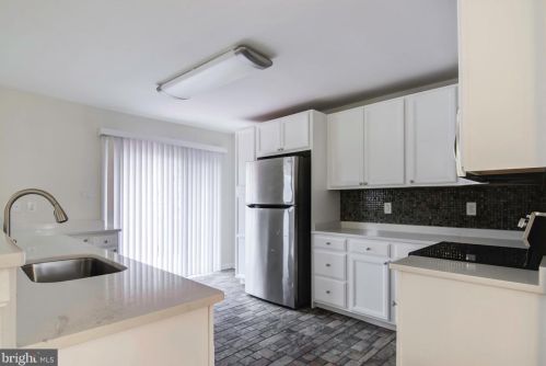 13404 Nickleson Dr, Woodbridge VA  22193-4131 exterior