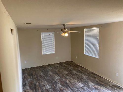 9801 Beckleycrest Ave, Dallas, TX 75232-5907
