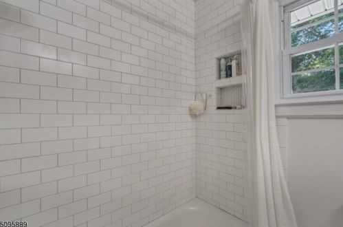 113 Santa Fe Trl, Hopatcong NJ  07843-1247 exterior