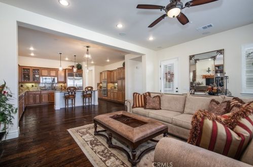 1739 6th Ave, Redlands CA  92374-6475 exterior