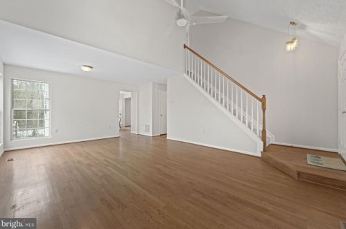 418 Deerpath Ave, Leesburg VA  20175-2517 exterior