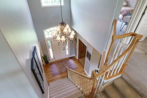 10121 Keswick Ct, Granger, IN 46530-6041