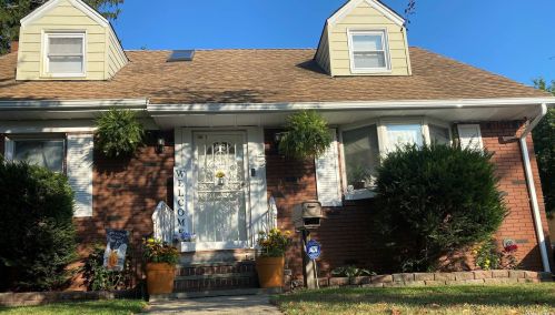 17 Hillsboro Ave, Floral Park, NY 11003-1725