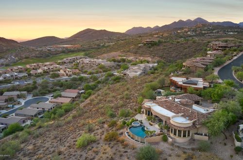 10056 Palisades Blvd, Scottsdale AZ 85268-2755 exterior