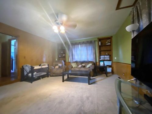 905 Franklin St, Watertown WI  53094-7007 exterior