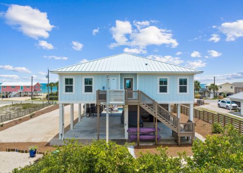 765 Gorrie Dr, Saint George Island FL  32328-2912 exterior