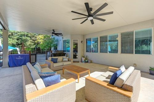 2862 Aquamarine Cir, Rescue CA  95672-9339 exterior