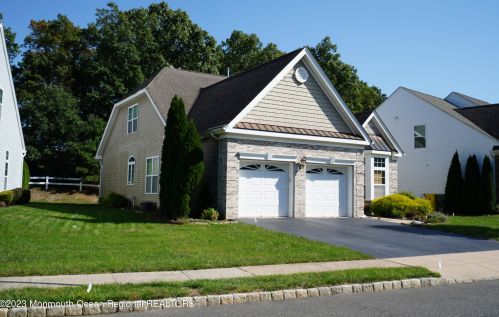 69 Forsgate Way, Lakewood NJ  08701-3873 exterior