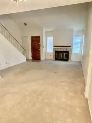 9907 Canyon Creek Ln, Fresno, CA 93730-1243