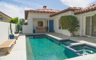 79695 Mandarina, La Quinta CA  92253-6502 exterior