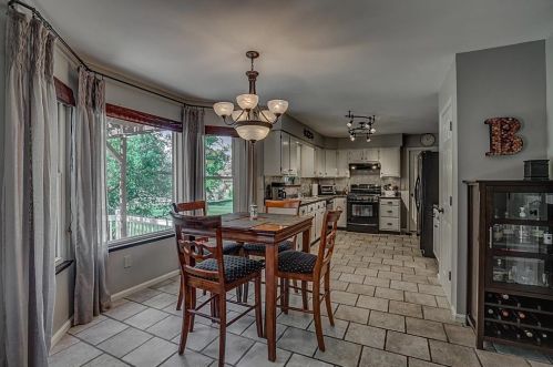 8694 Silvercreek Ct, Florence KY  41042-8270 exterior
