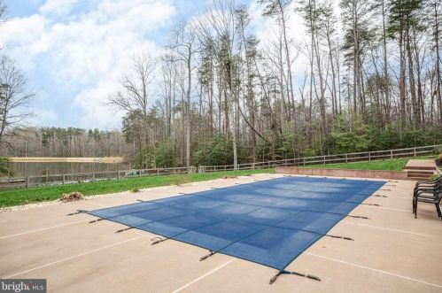 7905 Waterford Dr, Spotsylvania VA  22551-2204 exterior