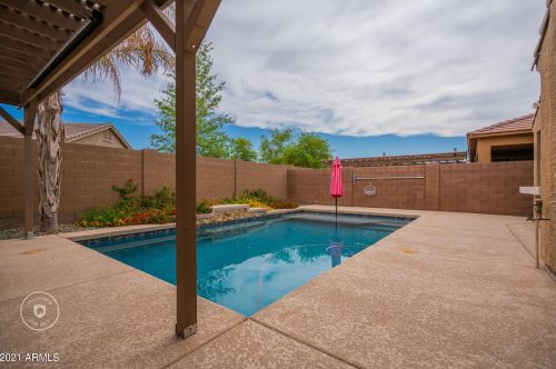 8815 Pioneer St, Tolleson AZ  85353-8622 exterior