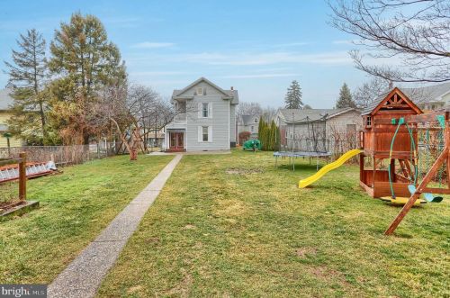 458 Highland St, Harrisburg PA 17113-1536 exterior