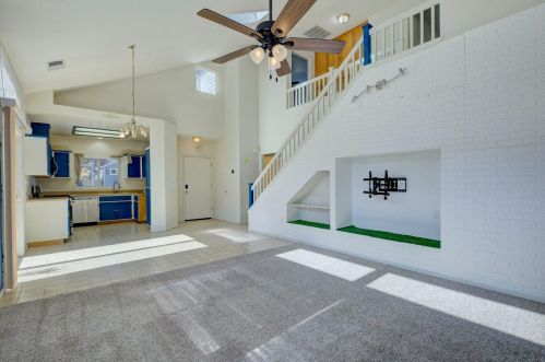 6384 Laguna Mirage Ln, Elk Grove CA  95758-5461 exterior