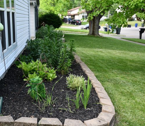 2478 Amethyst Ln, Darbydale, OH 43123-1104