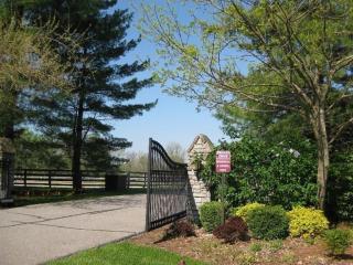 5365 Rollingwood Dr, Milford, OH 45150-3201