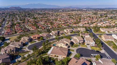 17089 Bluff Vista Ct, Riverside CA 92503-8715 exterior