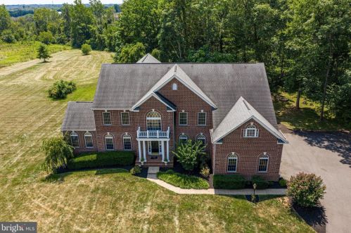 2506 Logmill Rd, Haymarket VA  20169-1417 exterior