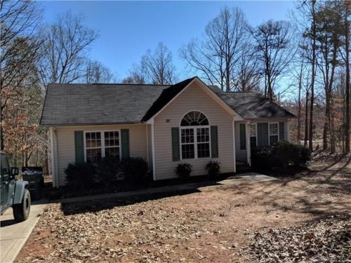 181 Island Terrace Rd, Statesville, NC 28677-8430