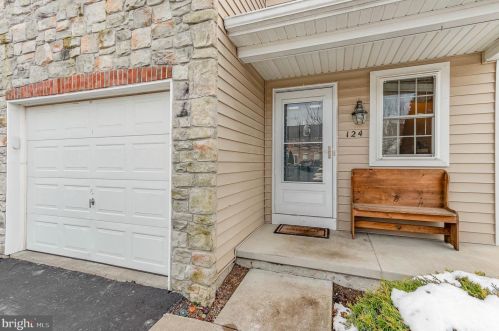 124 Buckley Dr, Harrisburg, PA 17112-2678